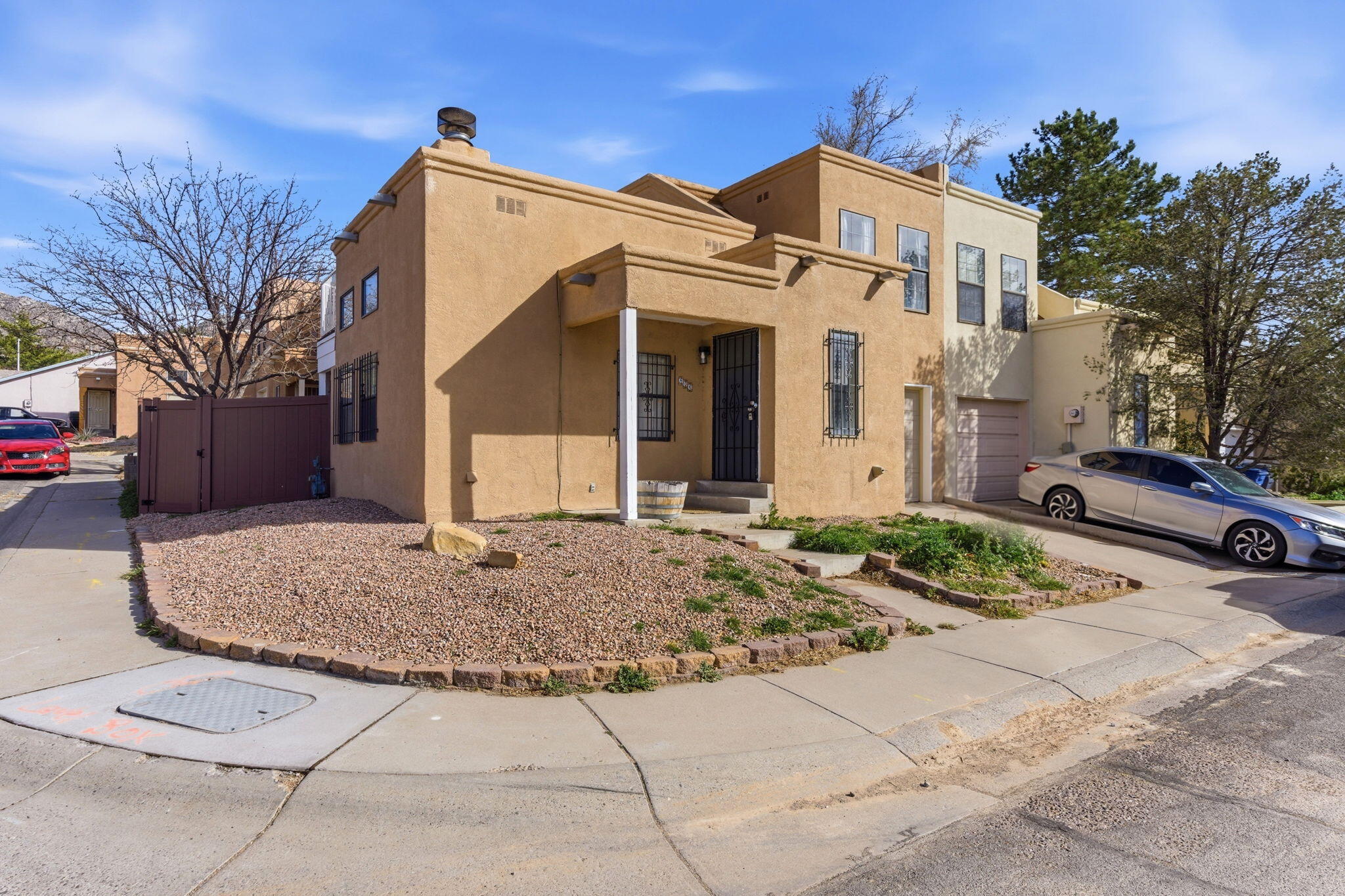836 Knox Court NE