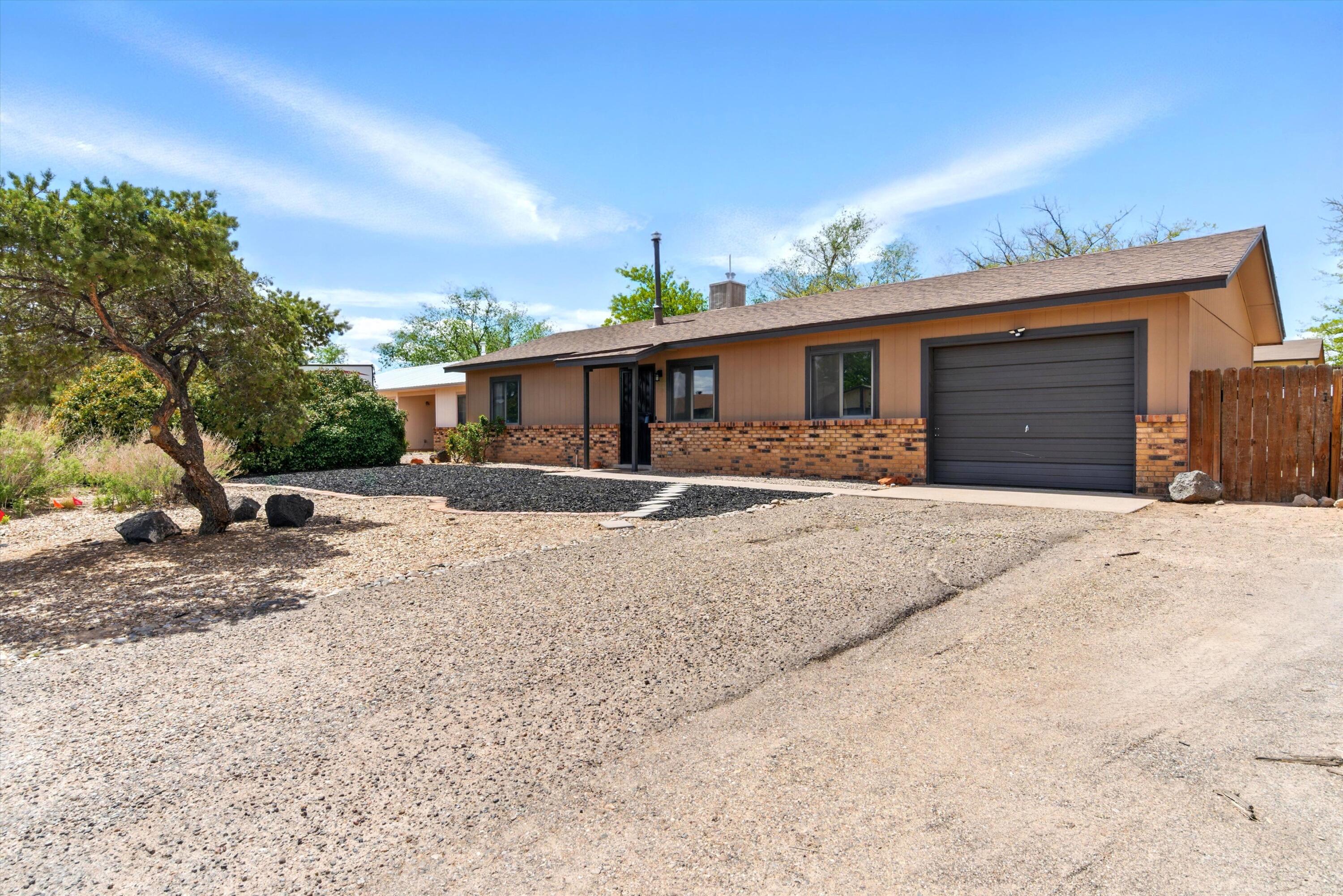 1391 Ponderosa Court, Rio Rancho, New Mexico image 2