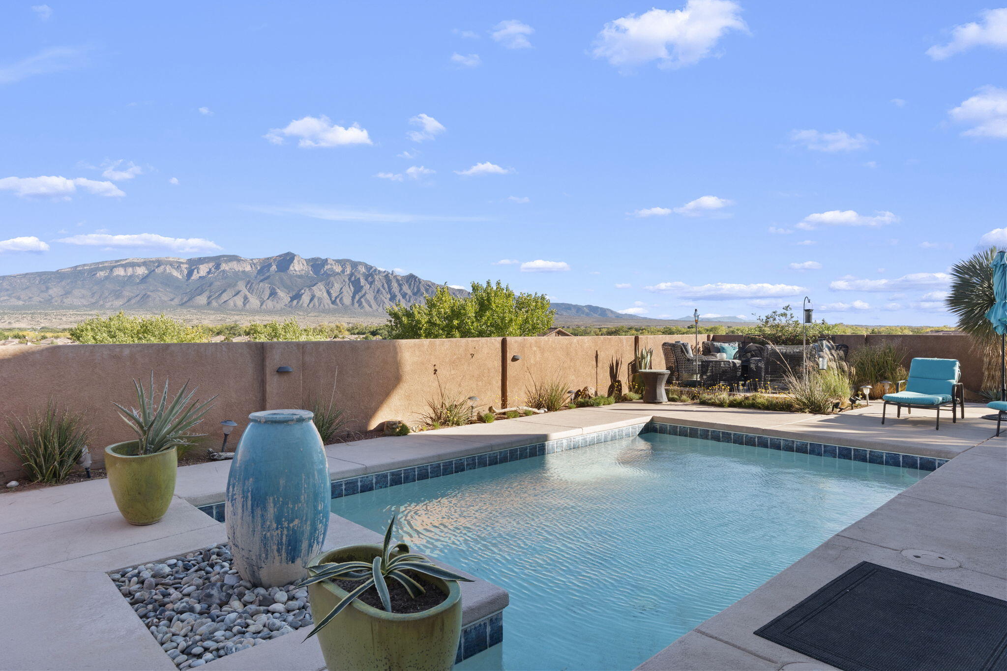 866 VISTA PATRON Drive