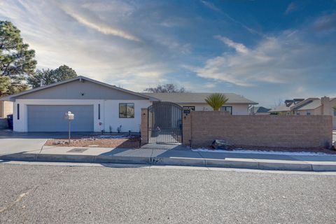 Photo of 1720 Faith Court NE, Albuquerque, NM 87112 (MLS # 1096899)
