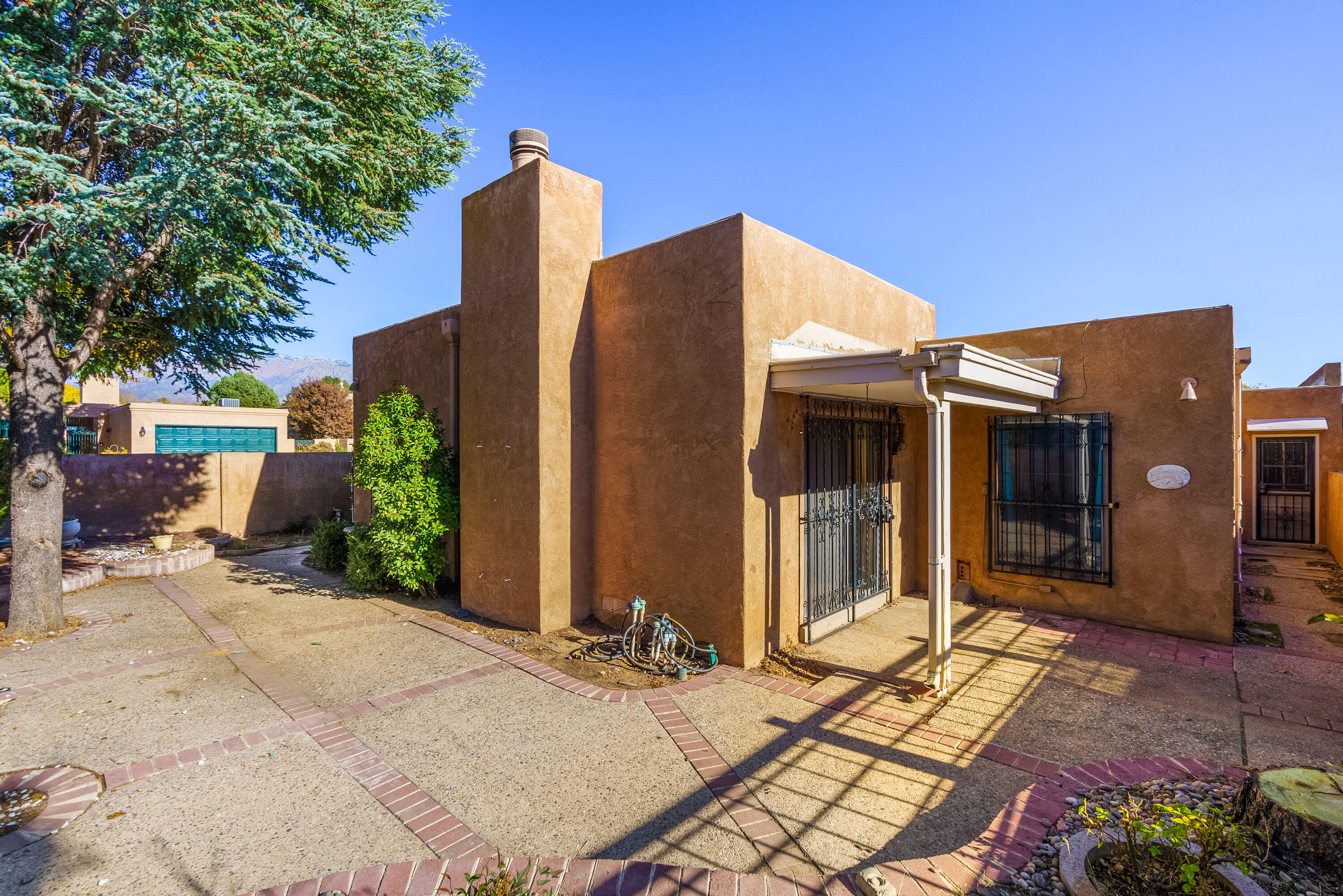 6117 Rio Hondo Drive, Albuquerque, New Mexico image 2