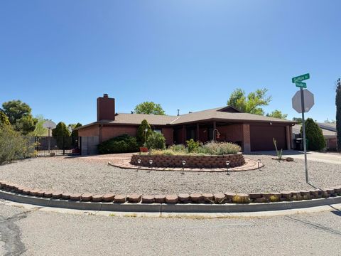 Photo of 10026 Boulder Street NW, Albuquerque, NM 87114 (MLS # 1102779)