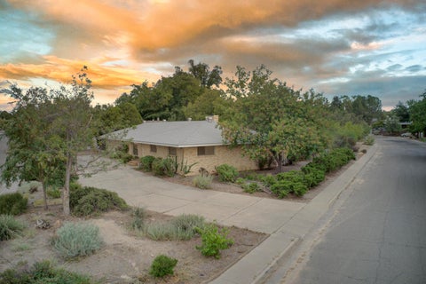 Homes For Sale - 3804 La Hacienda Drive<br/> Bernalillo County, Albuquerque, NM 87110