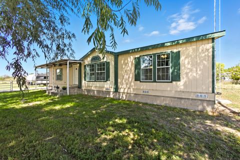 Photo of 84 PADILLA Road, Belen, NM 87002 (MLS # 1092314)