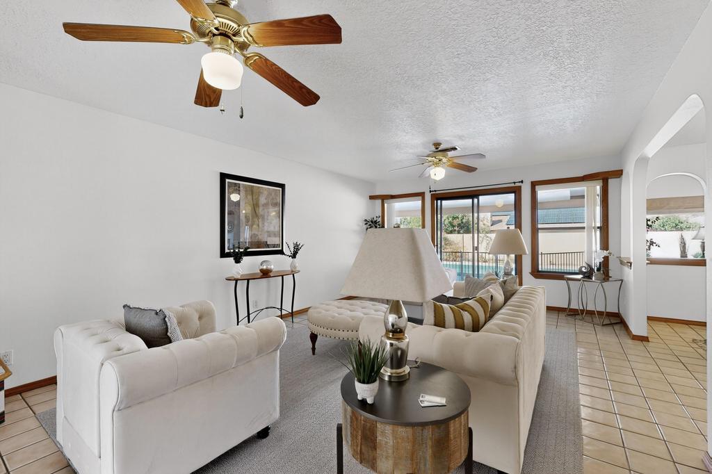 6960 CHERRY HILLS Loop NE