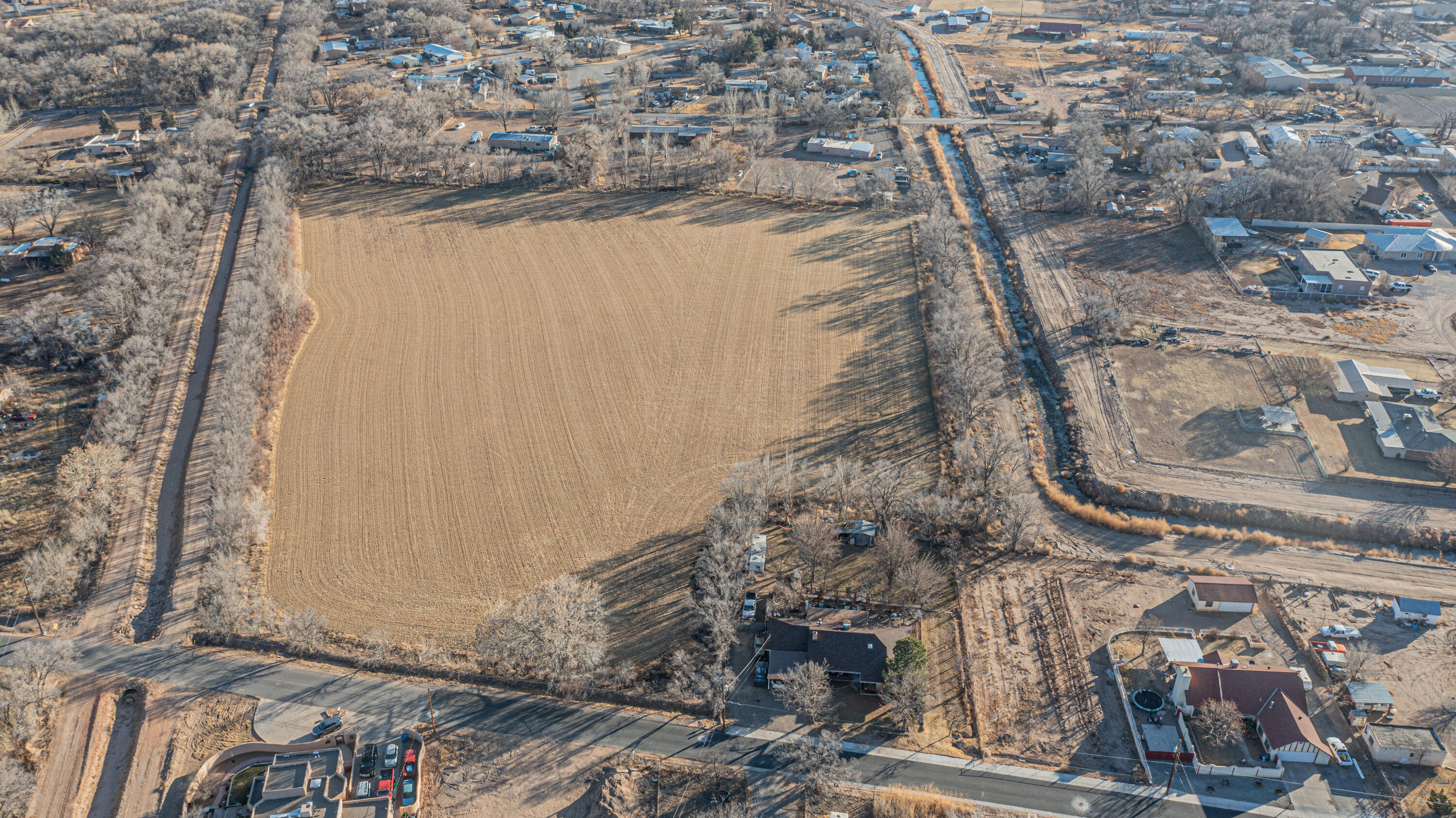 Cinder Lane, Los Lunas, New Mexico image 3