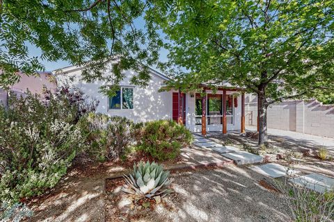 Photo of 517 Montclaire Drive SE, Albuquerque, NM 87108 (MLS # 1101910)