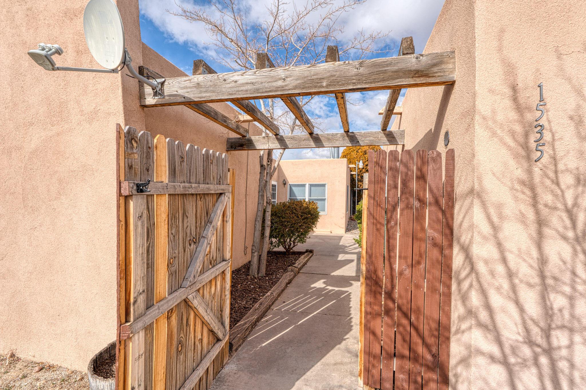 1535 Valley Vista Court, Rio Rancho, New Mexico image 3