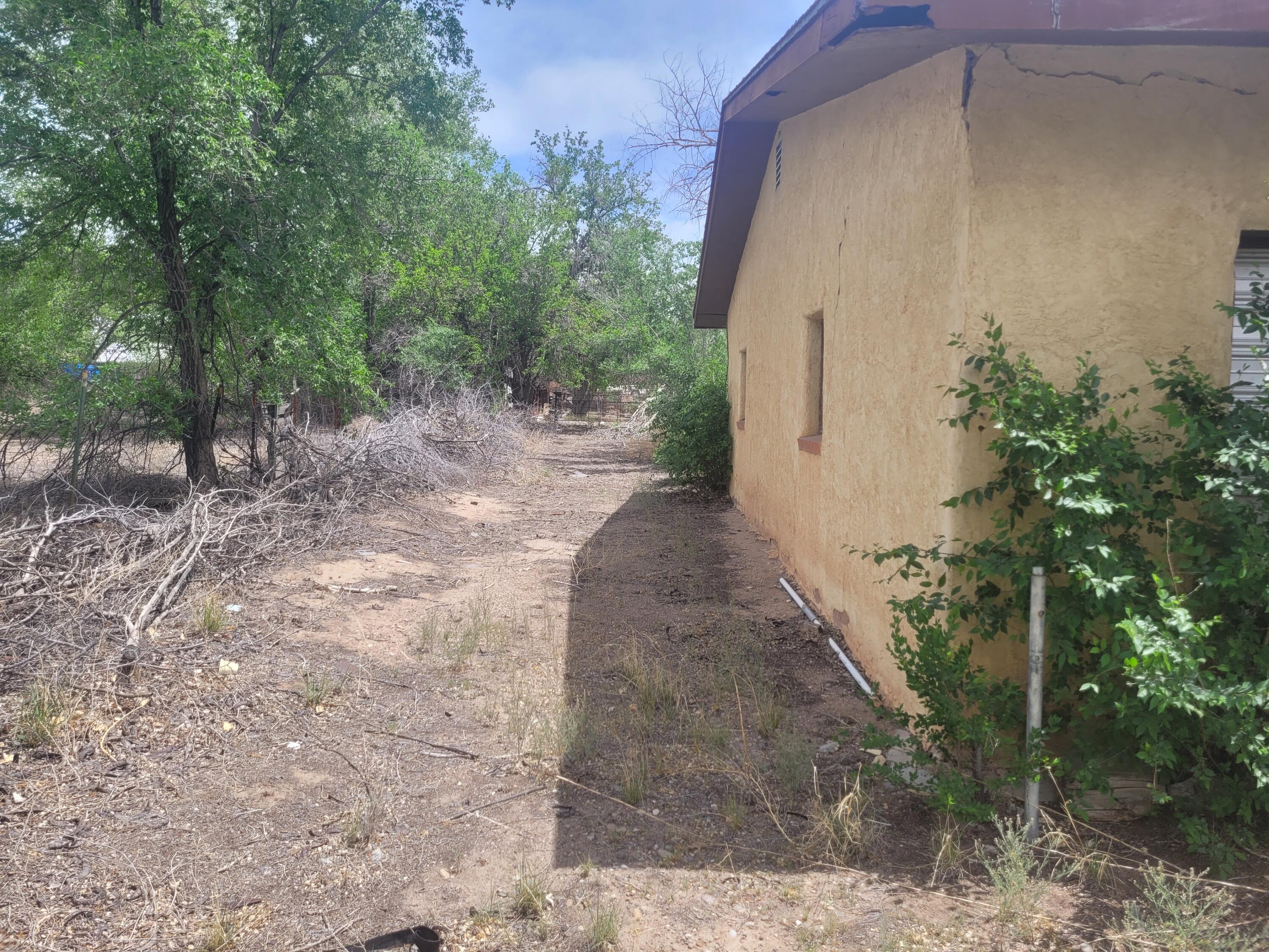 241 El Cerro Lp Loop, Los Lunas, New Mexico image 3