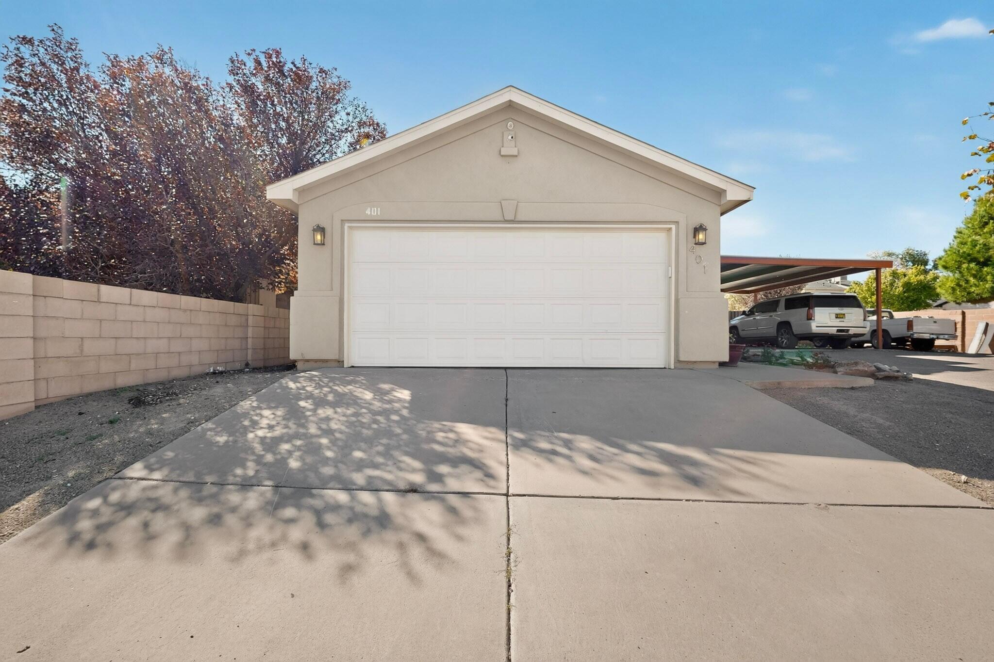 401 Desert Tree Drive SW