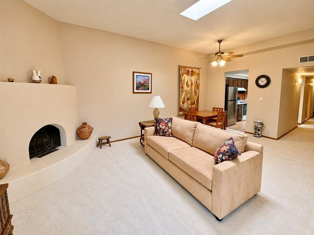 2838 N Paseo De Los Pueblos NE APT 6