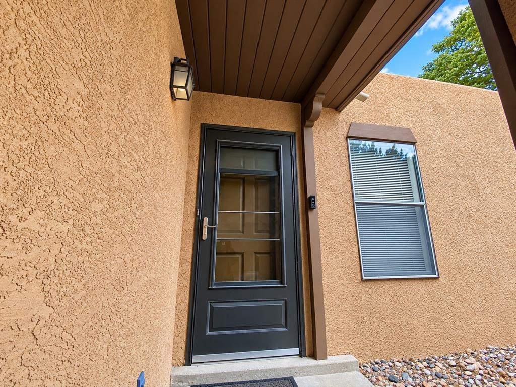 2838 N Paseo De Los Pueblos NE APT 6