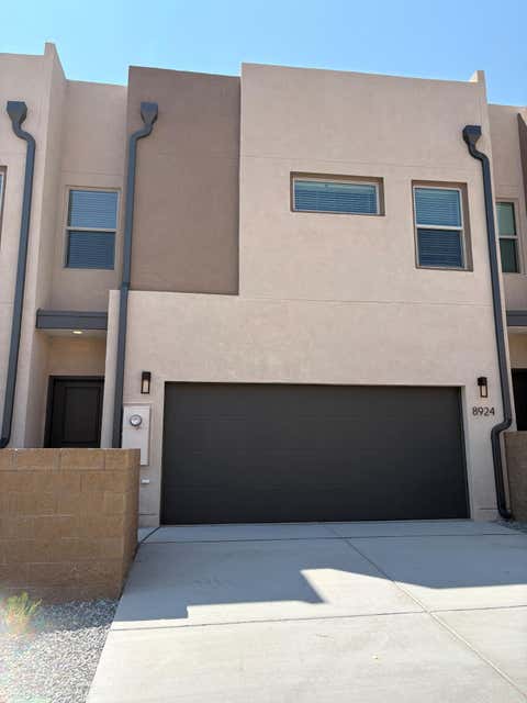 Photo of 8924 Mountain Ash Avenue SW, Albuquerque, NM 87121 (MLS # 1109497)