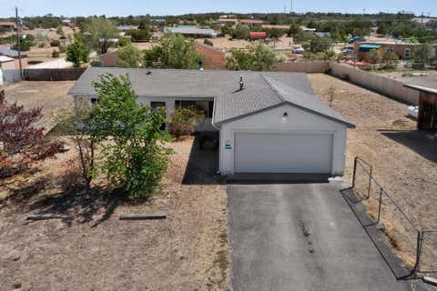 Homes For Sale - 13 Barton Court<br/> Edgewood, NM 87015