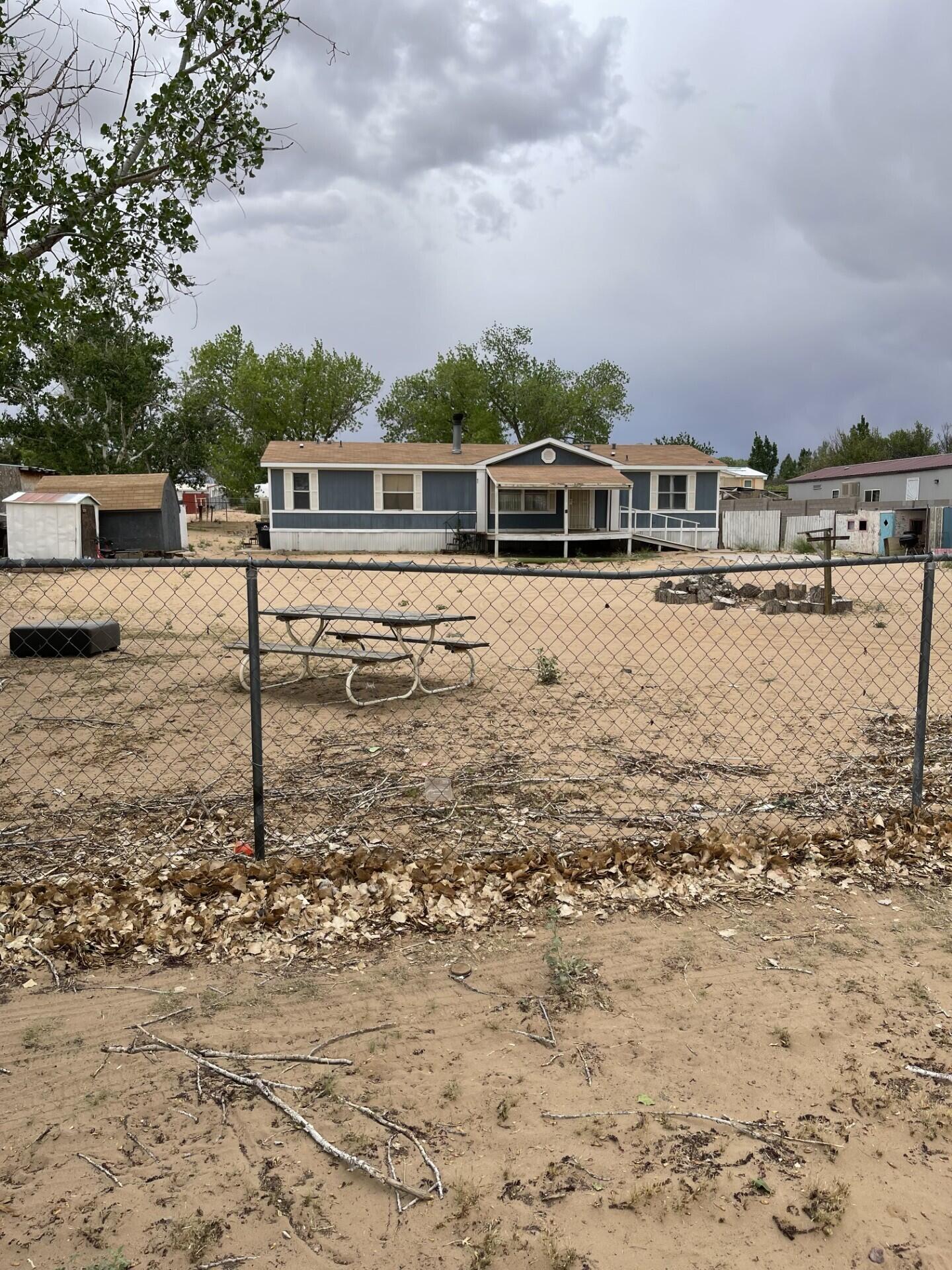 14 Hilda Lane, Los Lunas, New Mexico image 2