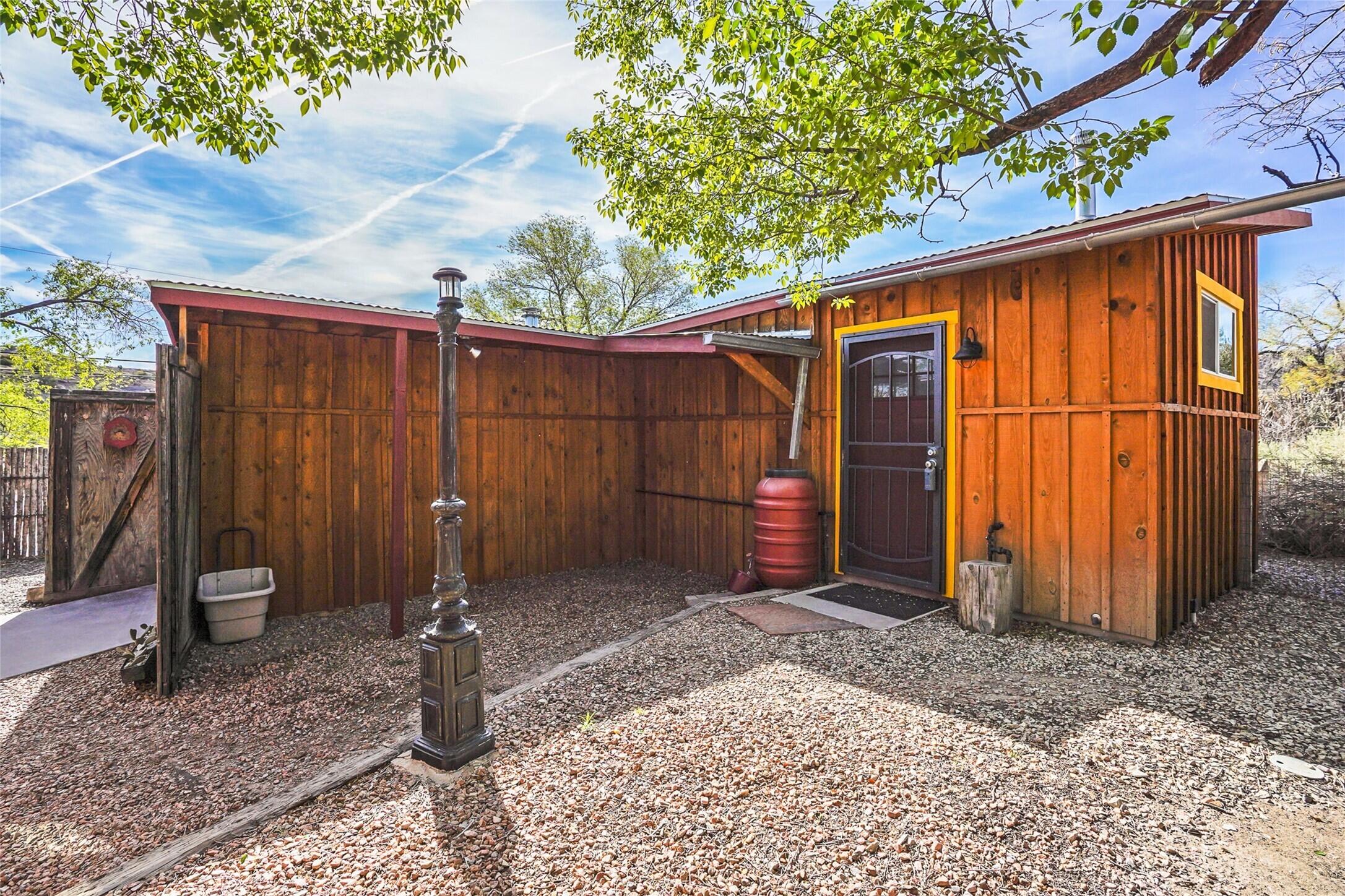 49 Backroad, Madrid, New Mexico image 17