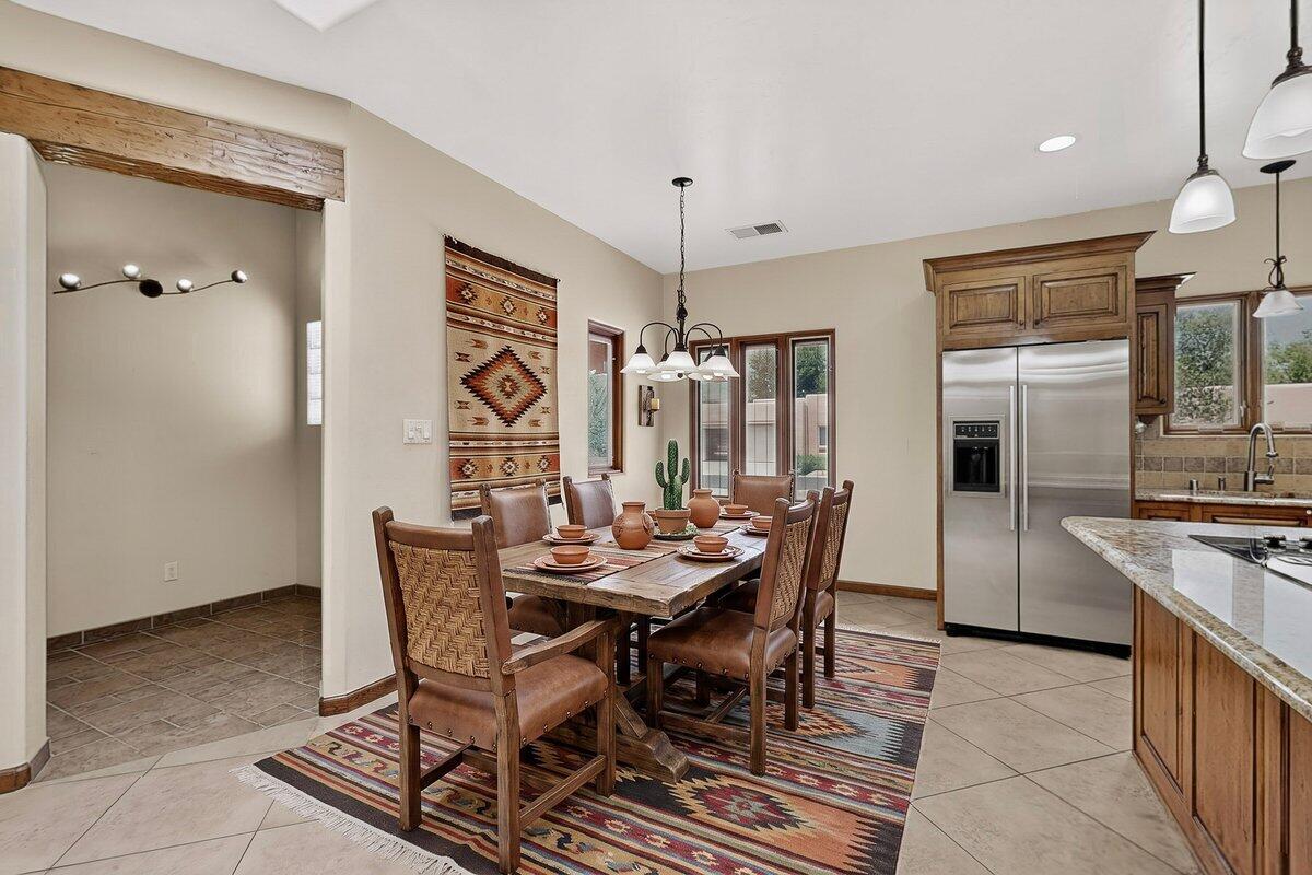 2604 Rincon Del Rio Court NW
