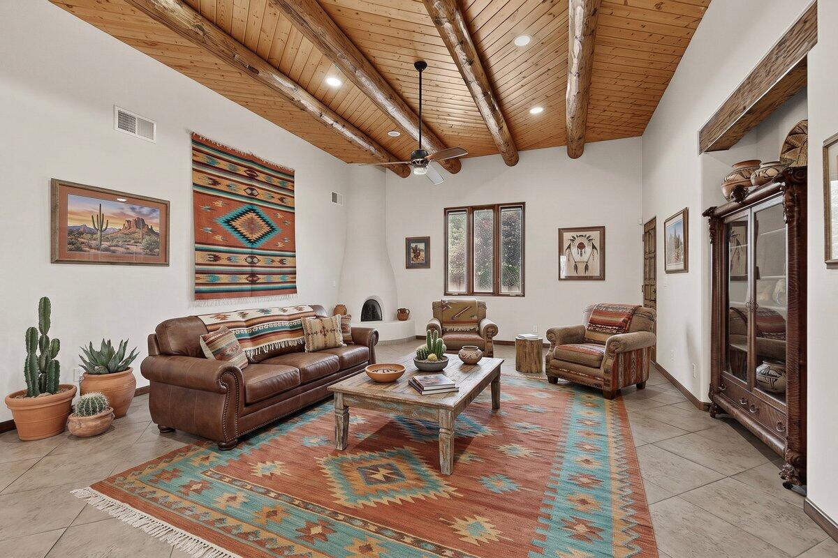 2604 Rincon Del Rio Court NW