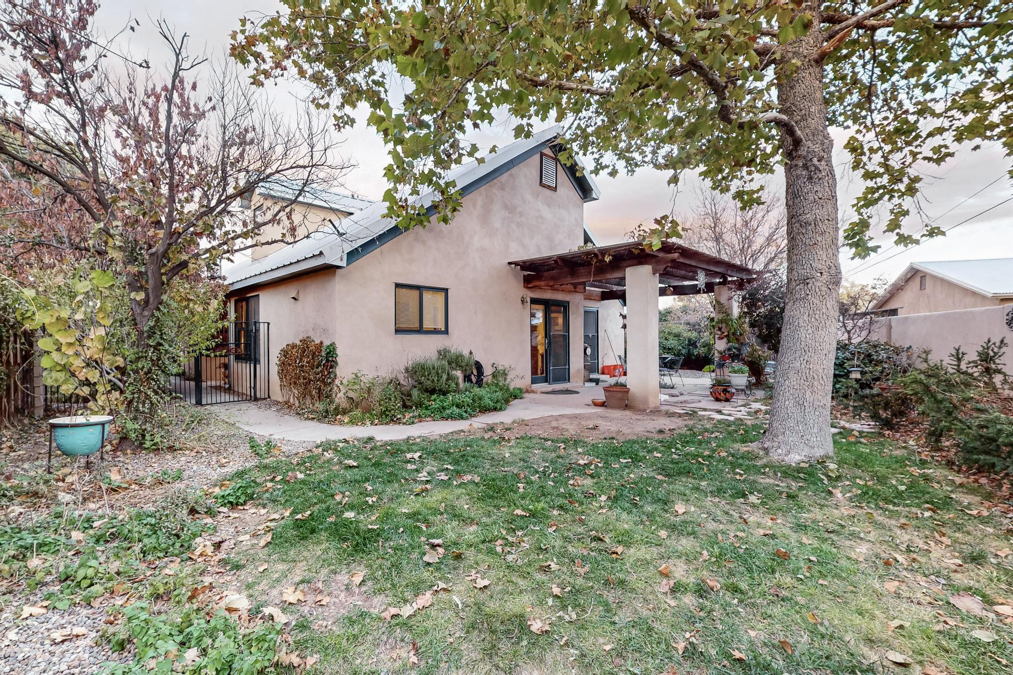 320 La Chamisal Lane, Los Ranchos, New Mexico image 41