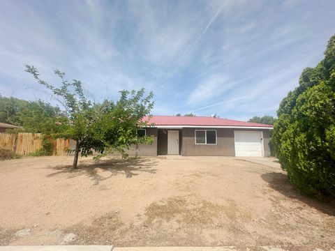 Homes For Sale - 325 Verde Drive<br/> Valencia County, Los Lunas, NM 87031