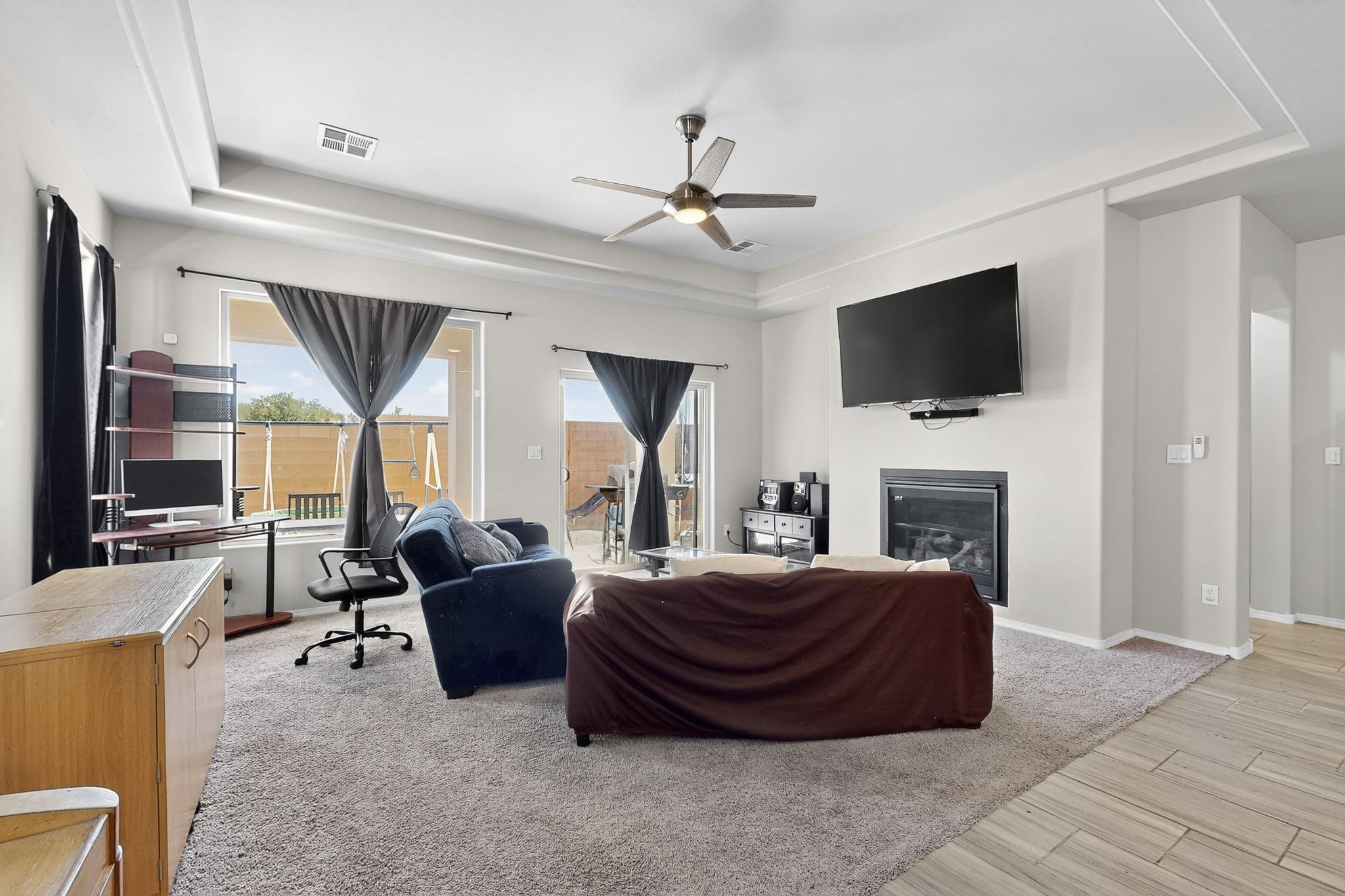 4157 CROWNED EAGLE Loop NE