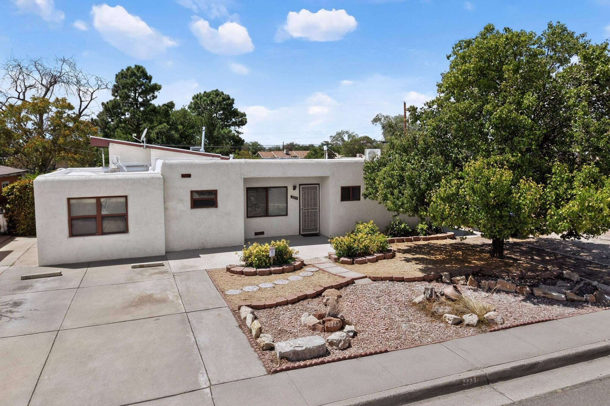 2723 Sierra Drive NE - Photo 3