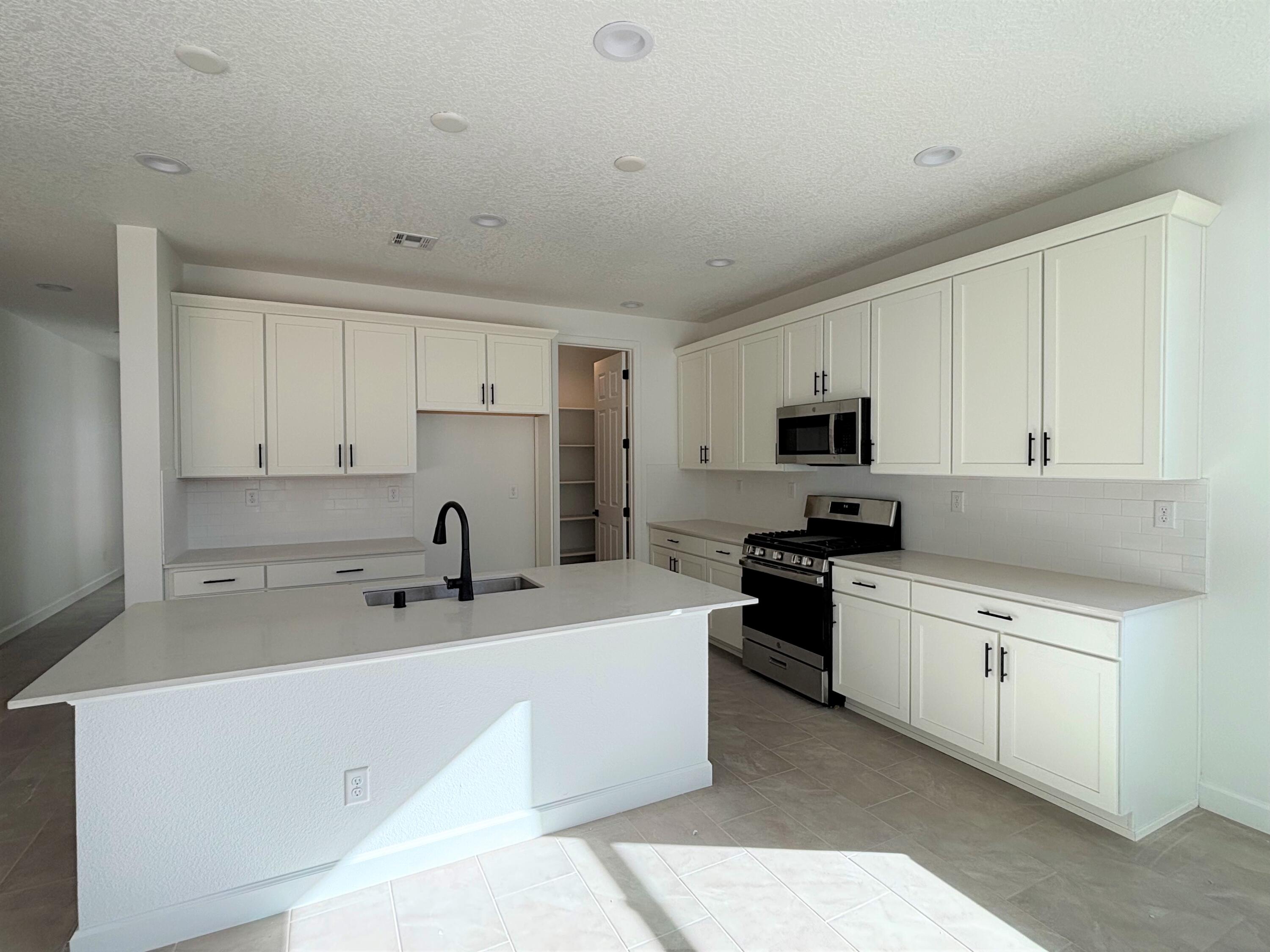 3165 Wolf Tail Loop NE