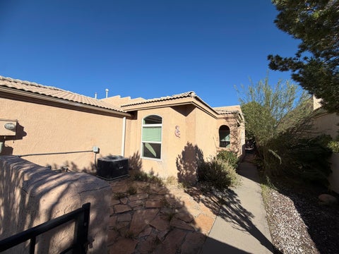 Photo of 328 Serenity Court SE, Albuquerque, NM 87123 (MLS # 1113135)