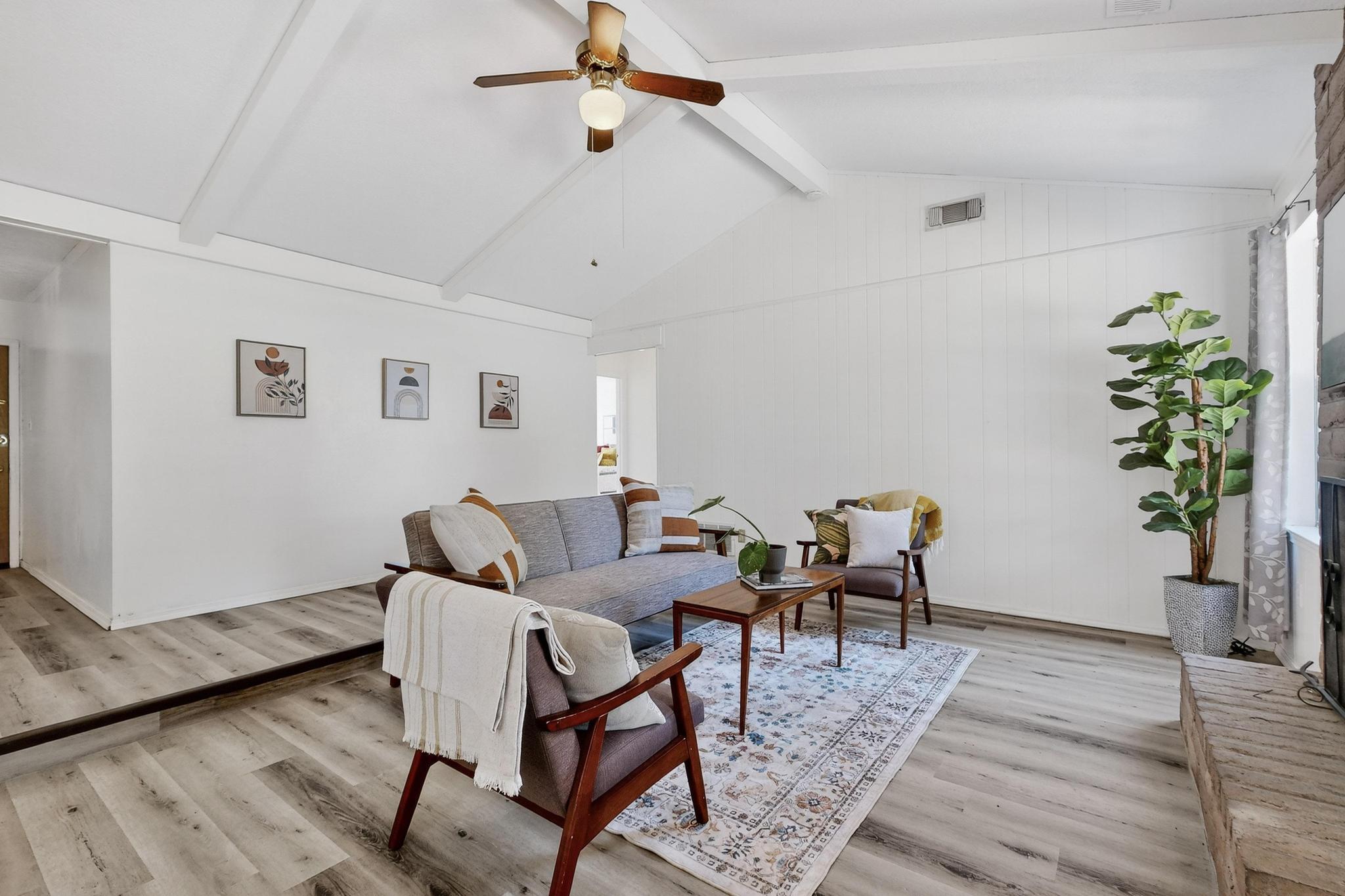 6407 Mendius Avenue NE