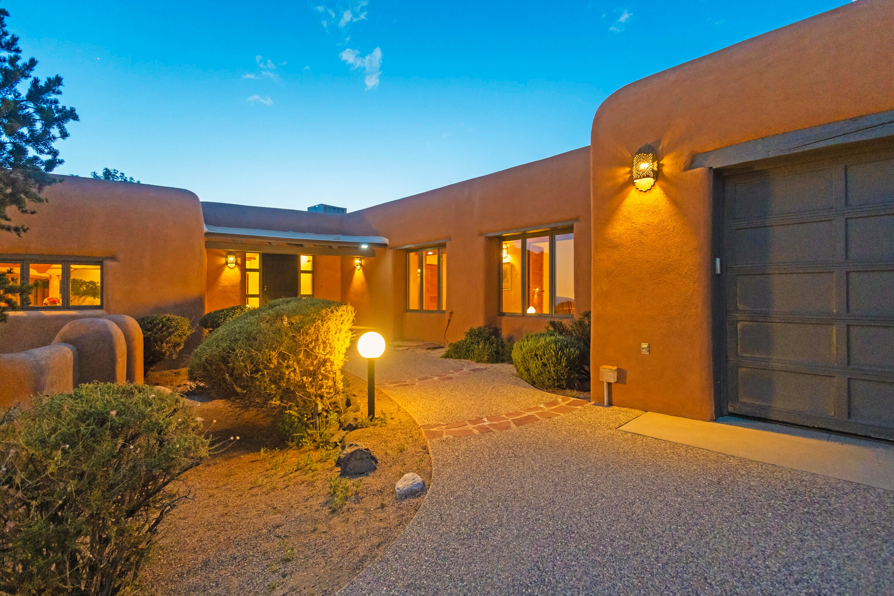72 Pinon Hill Place NE