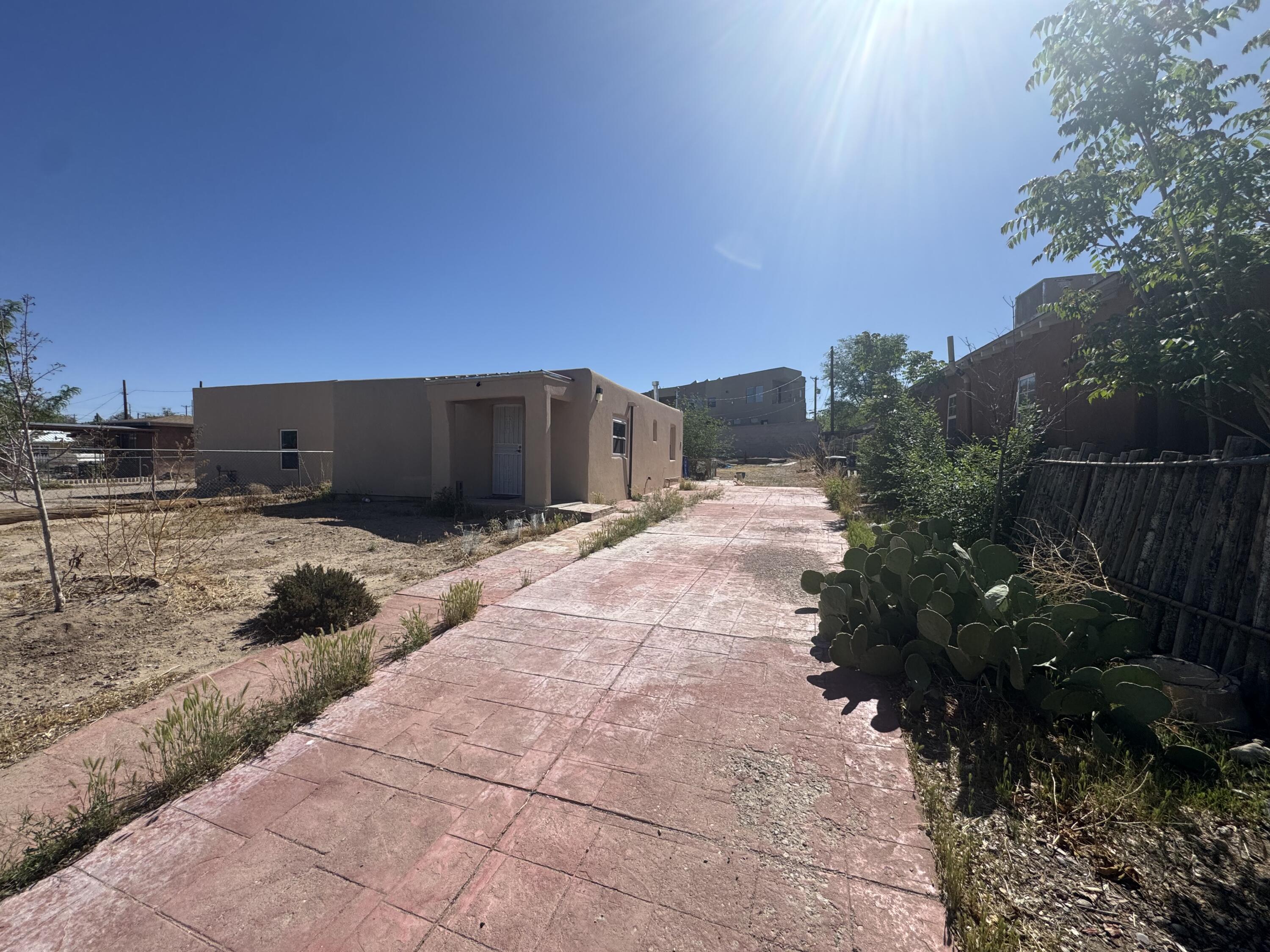 910 Franciscan Street, Albuquerque, New Mexico image 1