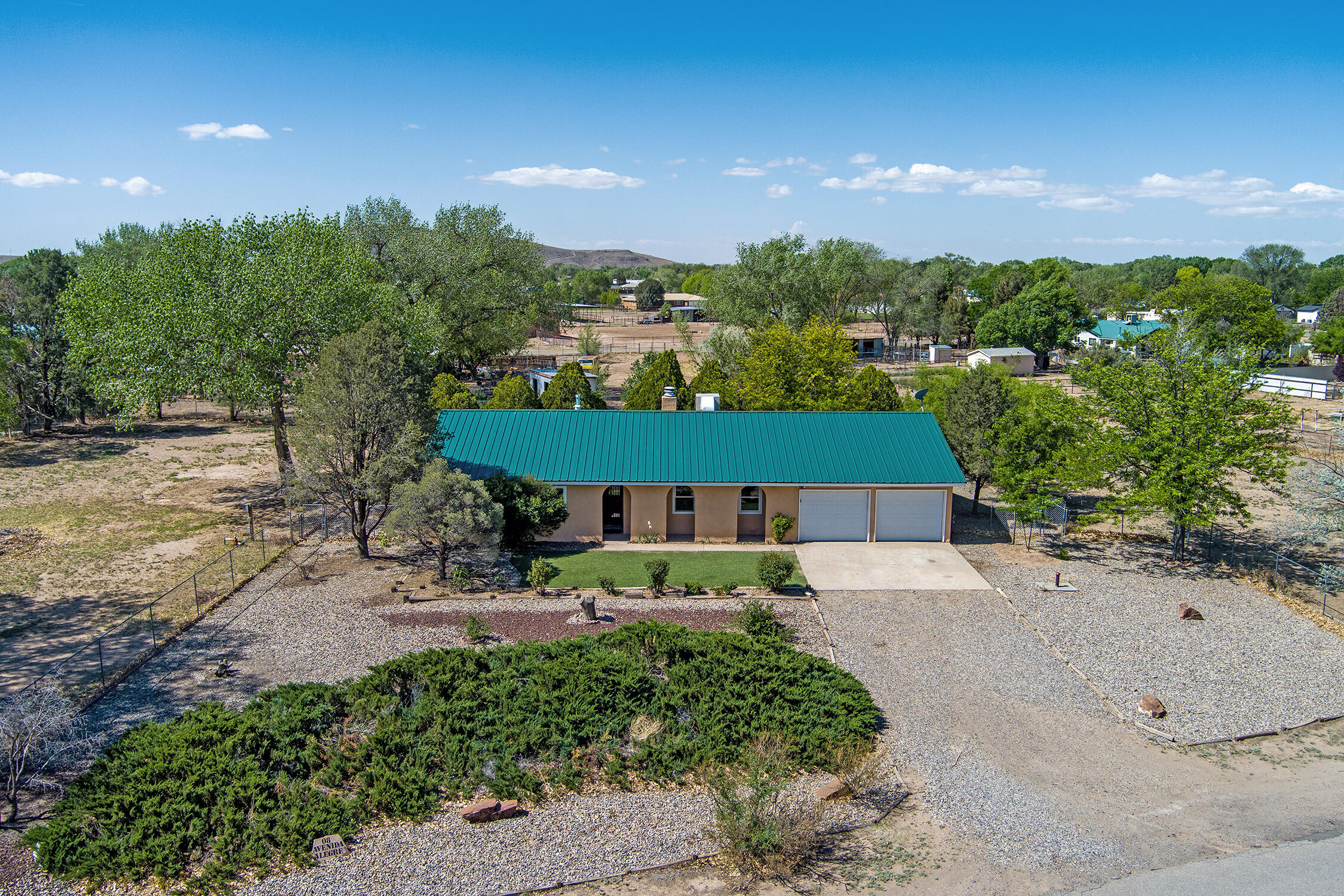 8 Avenida Alegre, Los Lunas, New Mexico image 2