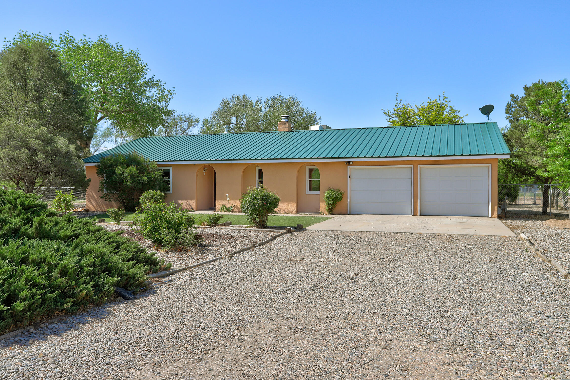 8 Avenida Alegre, Los Lunas, New Mexico image 3