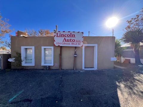 Photo of 524 Gibson Boulevard SE, Albuquerque, NM 87102 (MLS # 1095125)