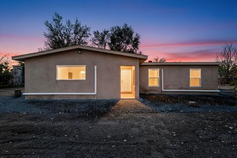 Photo of 1135 Lillie Drive, Bosque Farms, NM 87068 (MLS # 1093599)