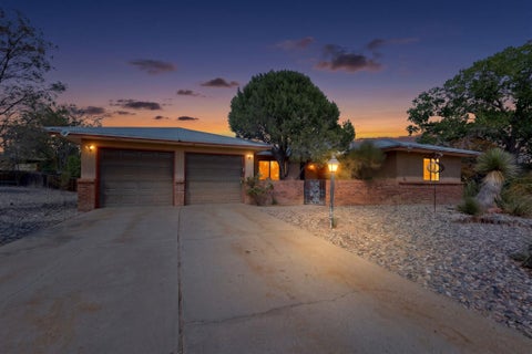 Homes For Sale - 1445 Sunset Road<br/> Rio Rancho, NM 87124