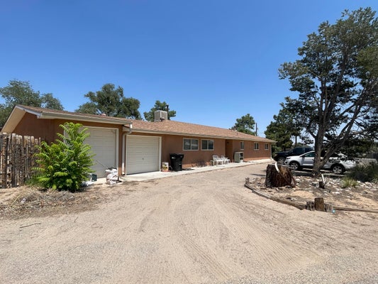 10719 CALLE DE CELINA NW, CORRALES, NM 87048 - Image 7bdb1816c01983cdcd4d8a1f965c37af/1958789043