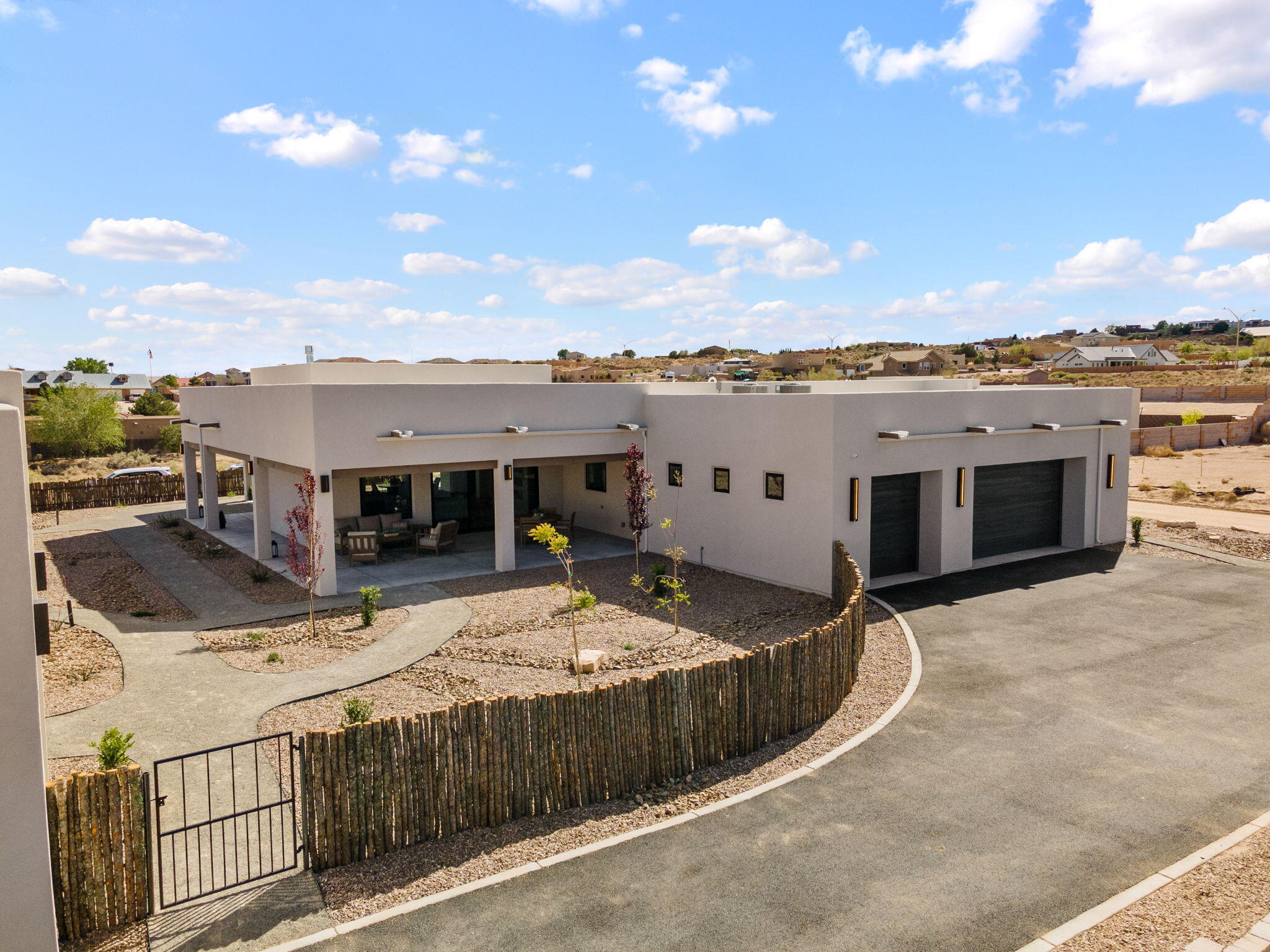 716 Colorado Mountain Road NE