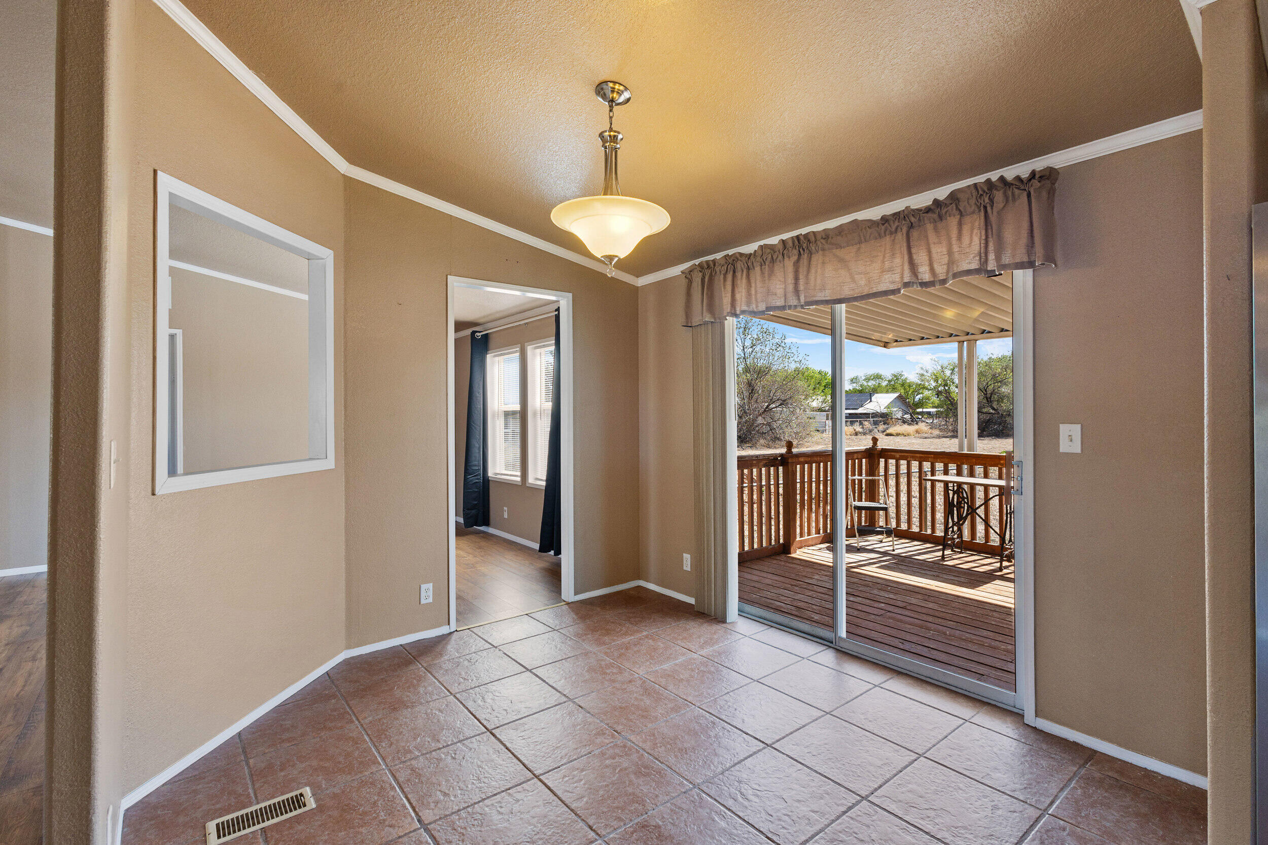 4200 Franklin Road, Los Lunas, New Mexico image 10