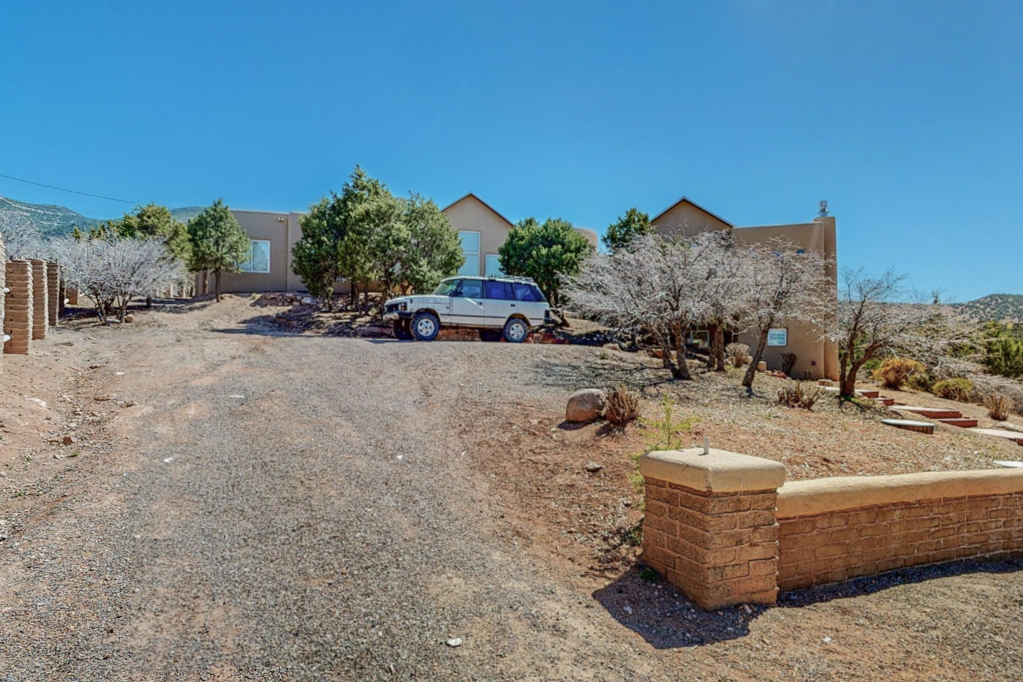 71 Tunnel Springs Road, Placitas, New Mexico image 6