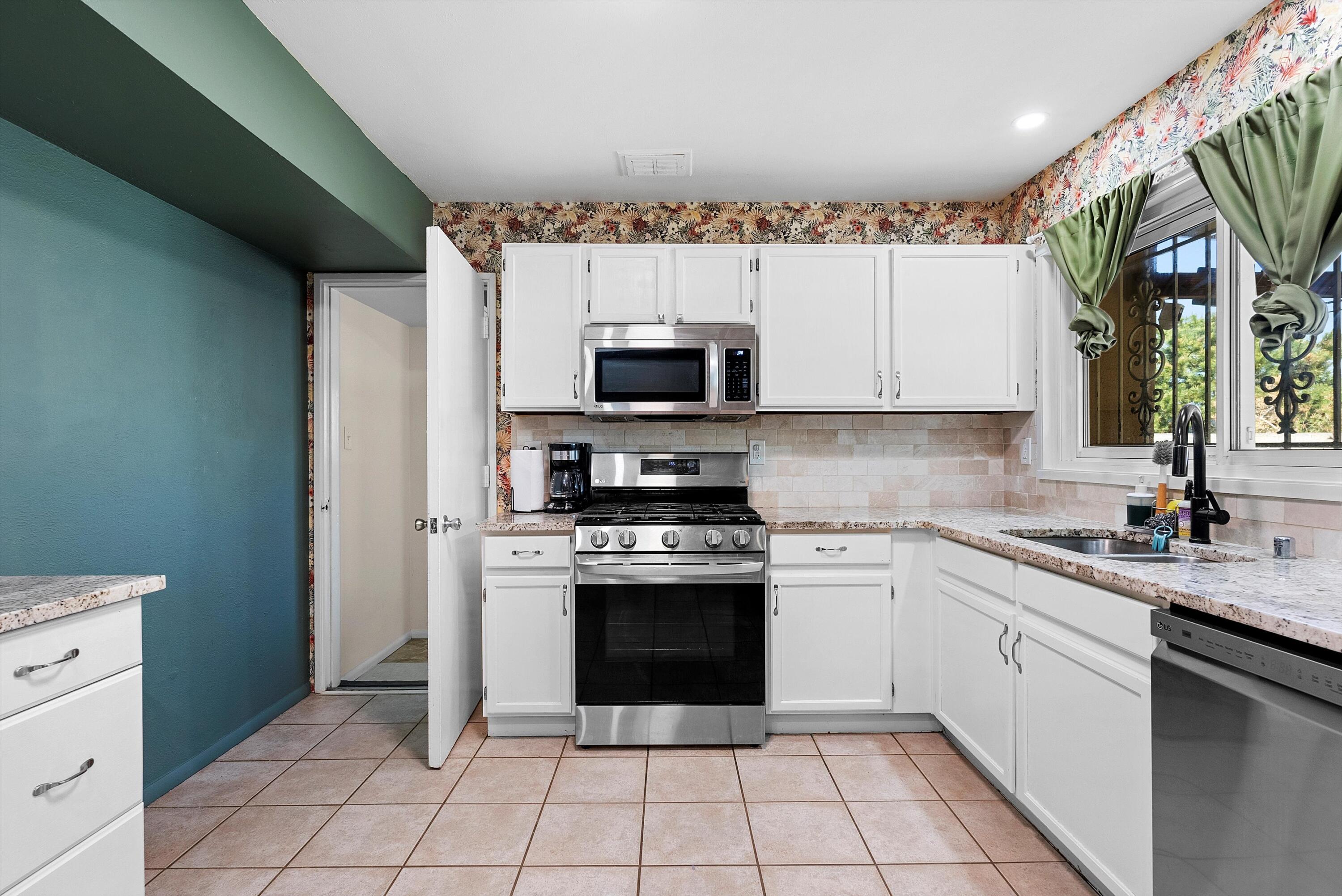 7609 Hannett Avenue, Albuquerque, New Mexico image 12