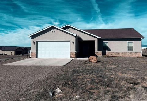 Photo of 15 Mountain View Lane, Edgewood, NM 87015 (MLS # 1106007)