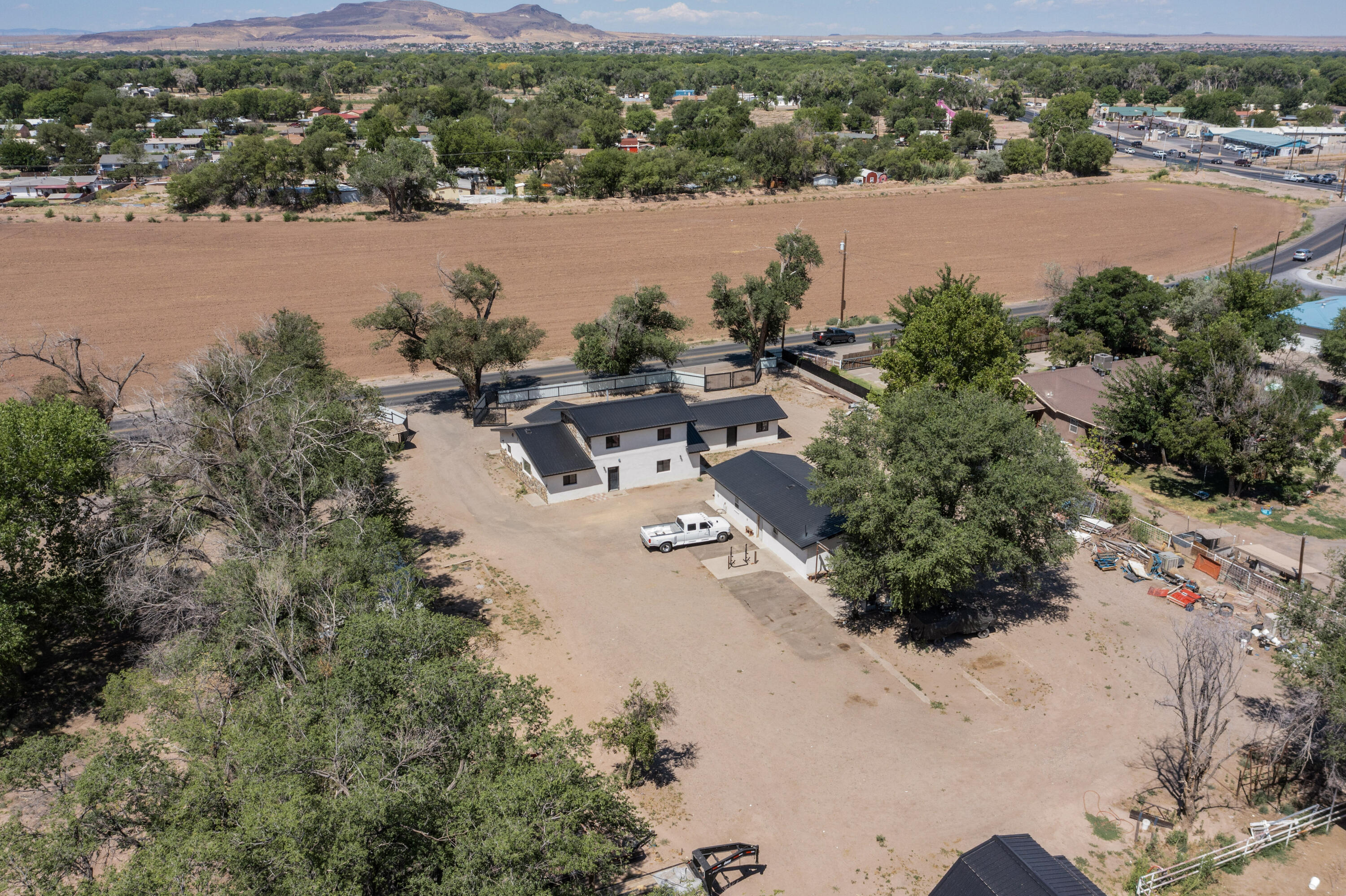 11 El Cerro Road