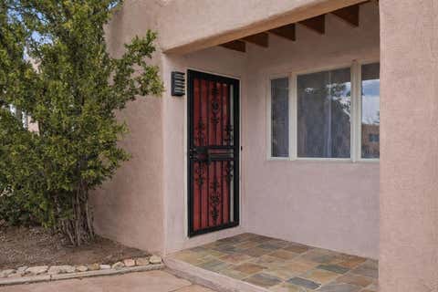 Homes For Sale - 1506 Ridgecrest Drive<br/> Bernalillo County, Albuquerque, NM 87108