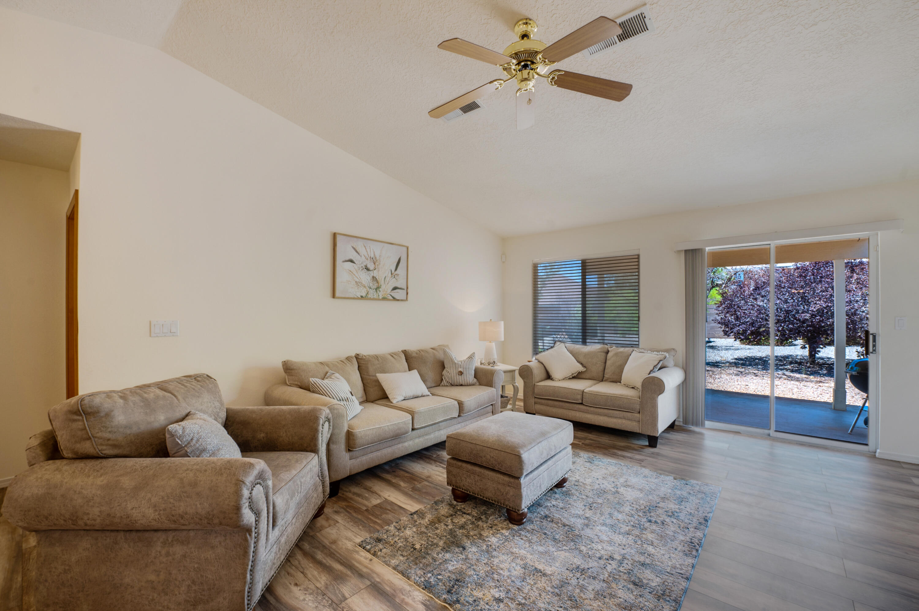 1647 Cerro Crestado Drive, Los Lunas, New Mexico image 8