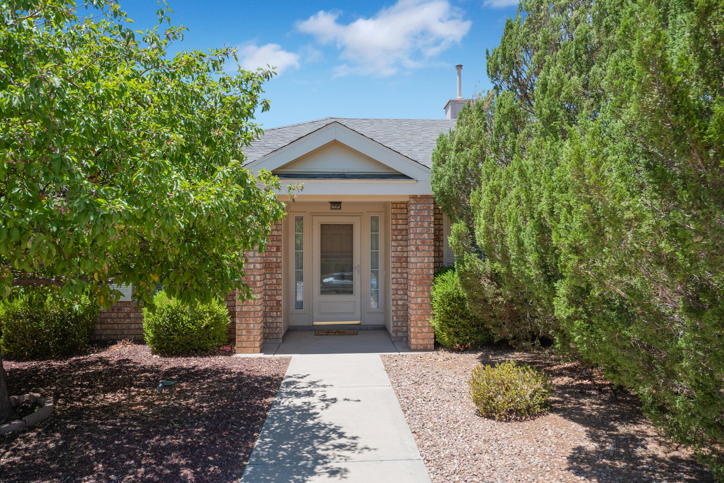 1647 Cerro Crestado Drive, Los Lunas, New Mexico image 2