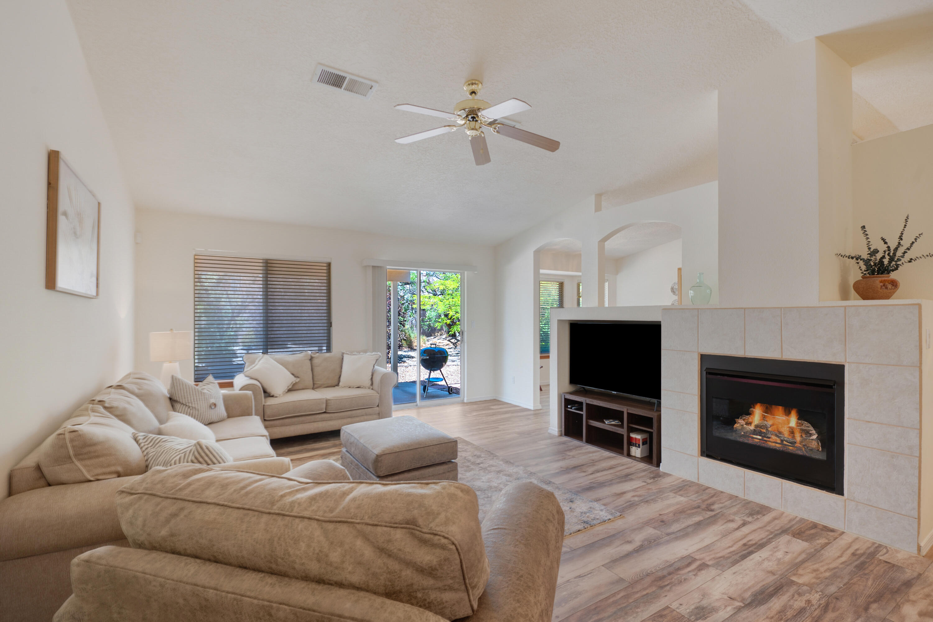 1647 Cerro Crestado Drive, Los Lunas, New Mexico image 7