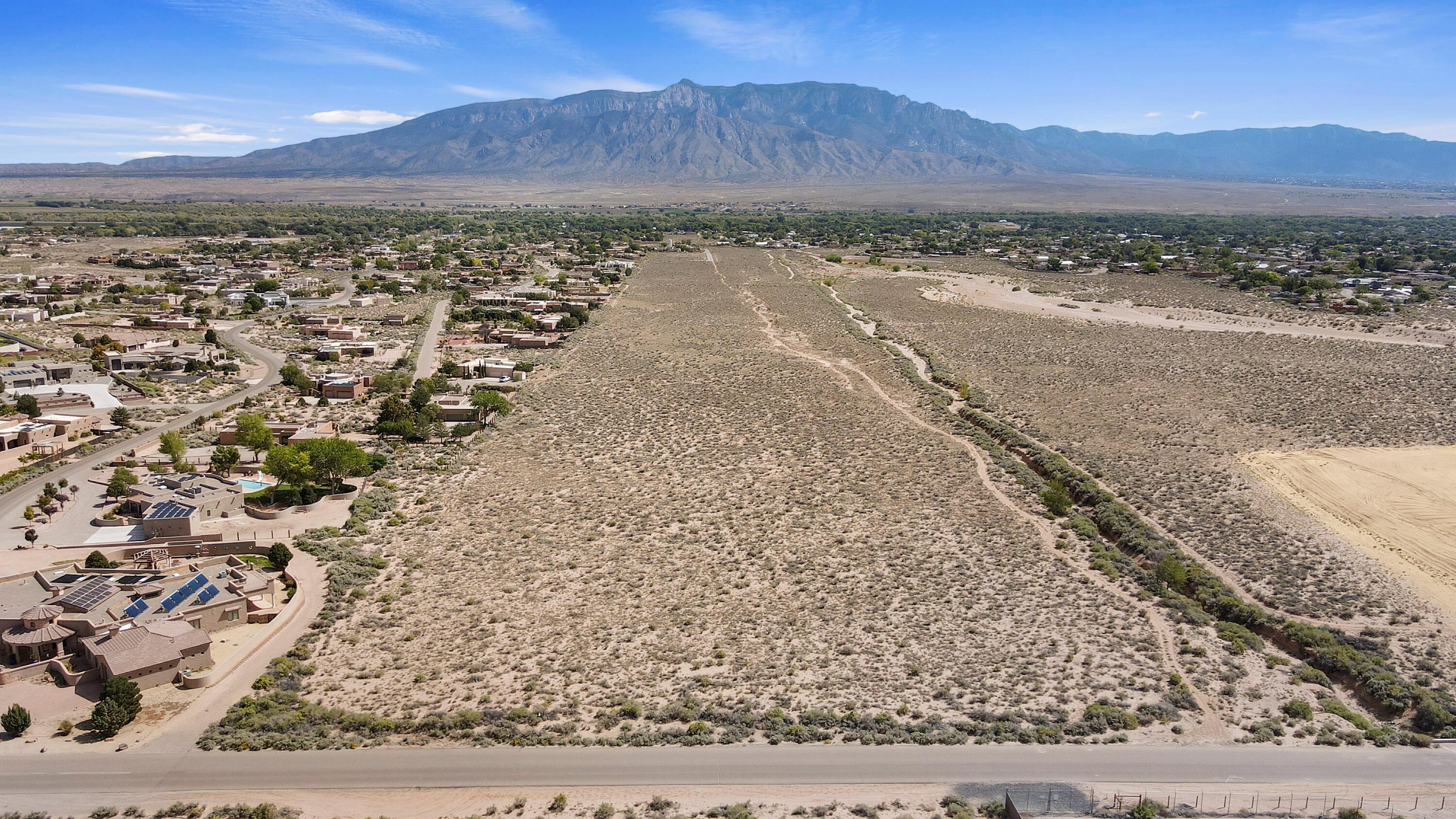Desert Luna Road