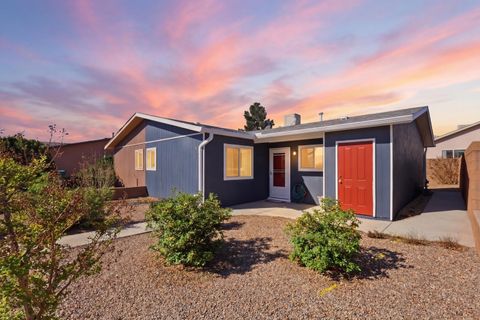 Townhouse For Sale - 905 Los Reyes Court<br/> Sandoval County, Rio Rancho, NM 87124