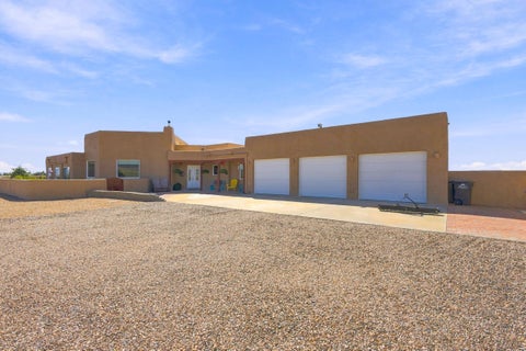 Photo of 7 Lavar Loop, Belen, NM 87002 (MLS # 1111749)